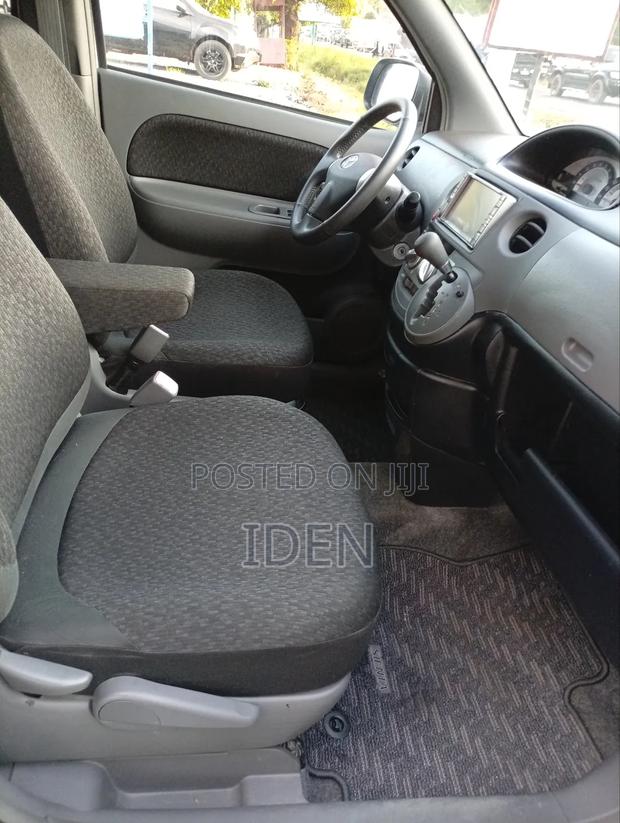 Toyota Sienta 1.5 AWD 2011 White photo 6