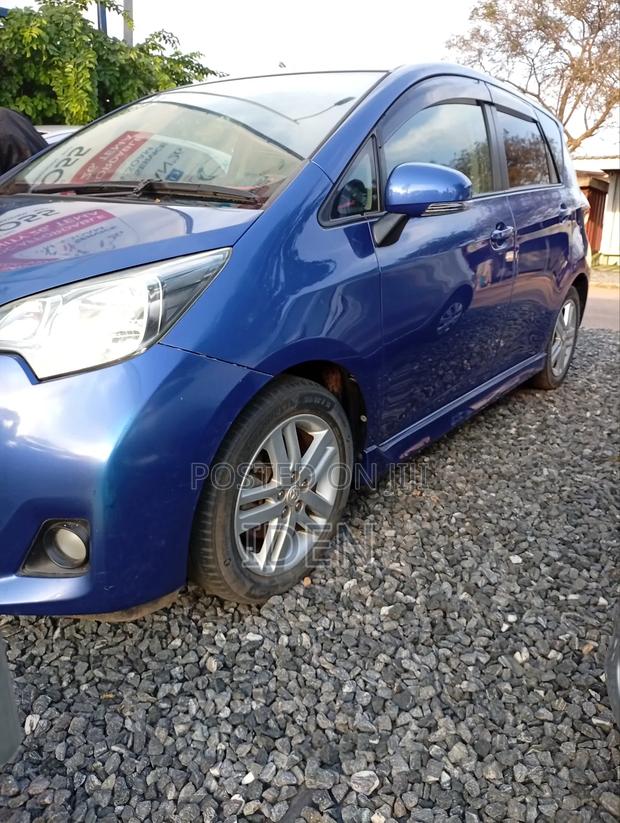 Toyota Ractis 1.5 AWD 2013 Blue photo 3