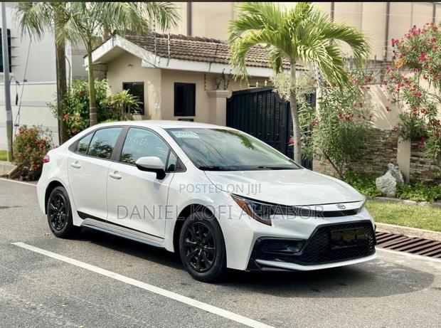 Toyota Corolla 2022 White