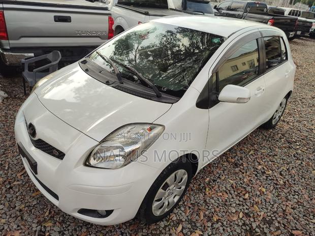 Toyota Vitz 2010 White