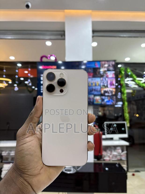 Apple iPhone 16 Pro Max 256 GB Gold photo 2