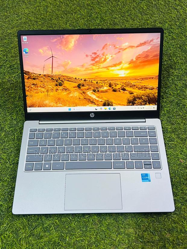 Laptop HP 14-Ep0063 8GB Intel Core I3 SSD 128GB