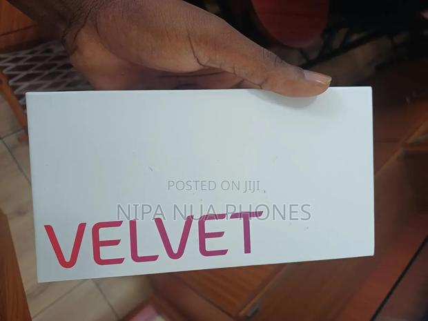 New LG Velvet 128 GB Black photo 2