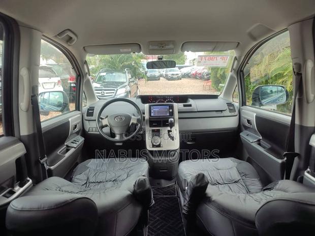 Toyota Voxy 2012 Grey