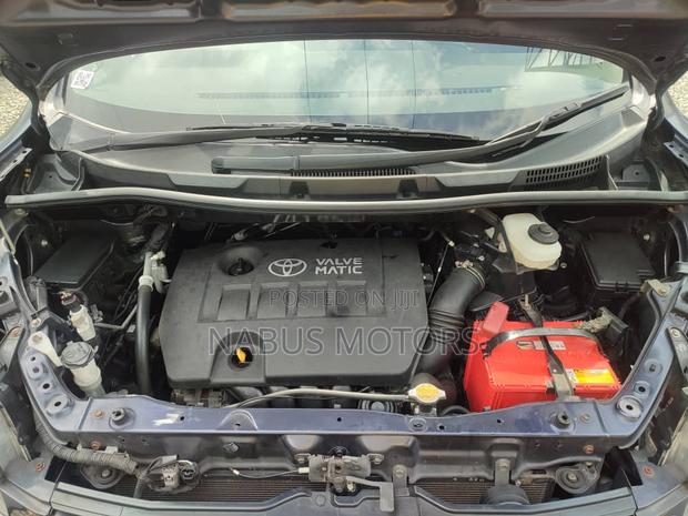 Toyota Voxy 2012 Grey