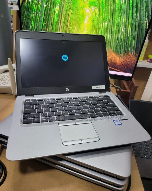Laptop HP EliteBook 820 G3 8GB Intel Core I5 SSD 256GB