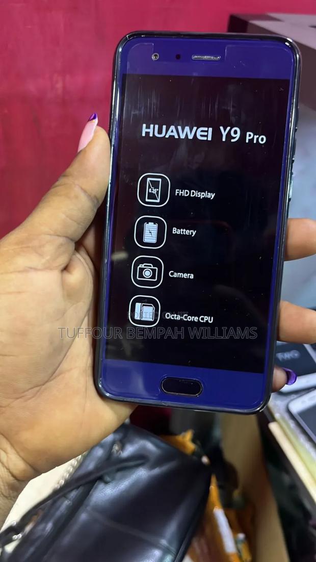 Huawei Honor 8C 64 GB Black photo 2