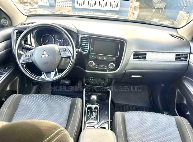 Mitsubishi Outlander 2019 Black