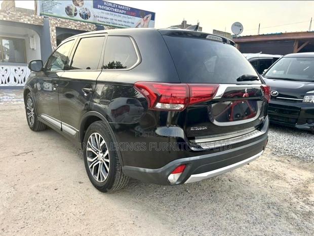 Mitsubishi Outlander 2019 Black