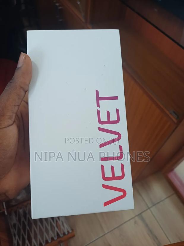 New LG Velvet 128 GB Black photo 2