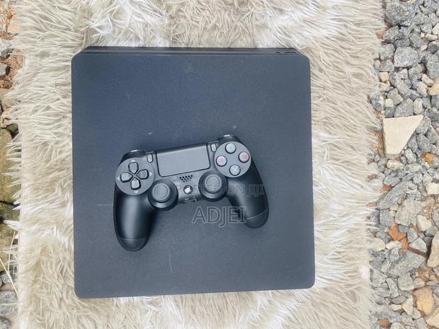 Usa Used Playstation 4 Slim With 4 Games photo 2