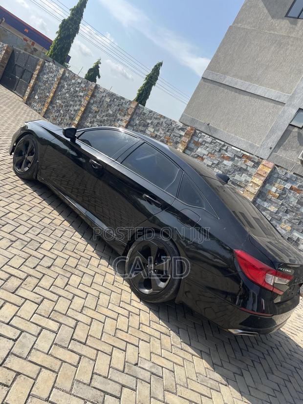 Honda Accord Sport (2.0L 4cyl Turbo 6M) 2019 Black photo 4
