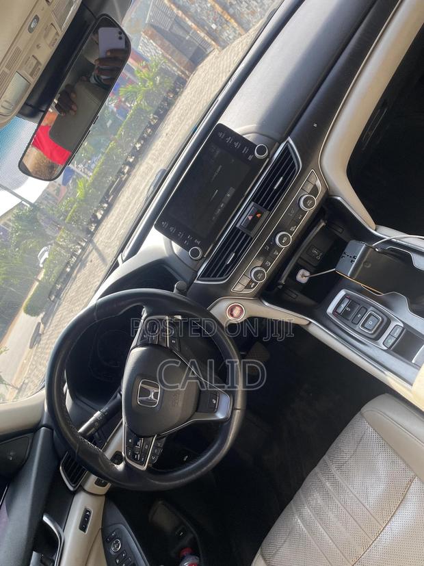 Honda Accord Sport (2.0L 4cyl Turbo 6M) 2019 Black photo 5
