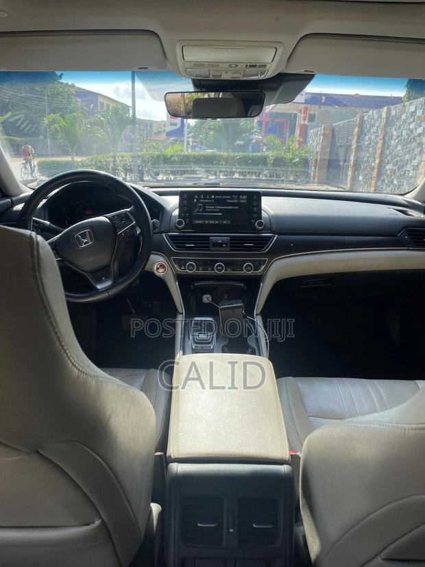 Honda Accord Sport (2.0L 4cyl Turbo 6M) 2019 Black photo 6