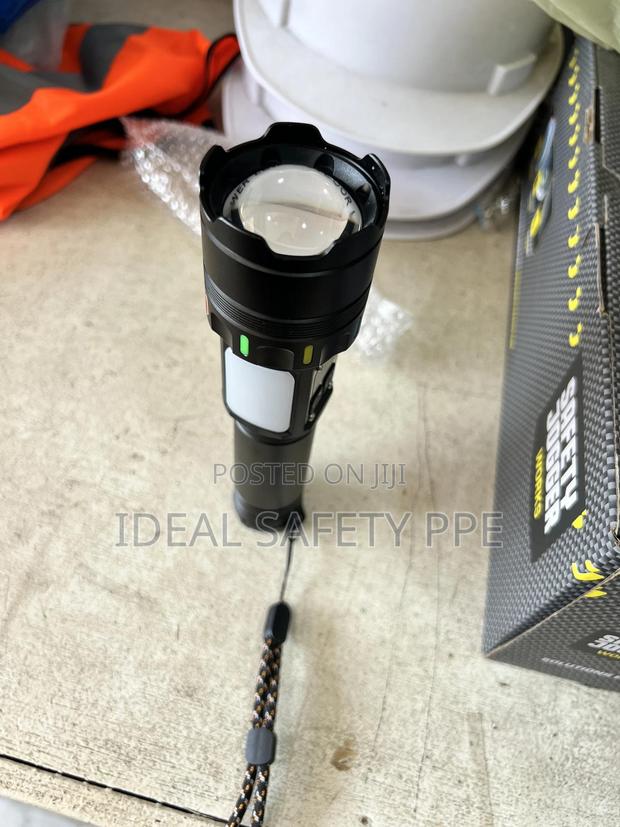 Rechargeable Led Flashlight photo 4