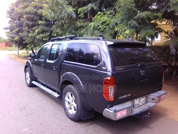 Nissan Navara 2.5 Automatic 2006 Black
