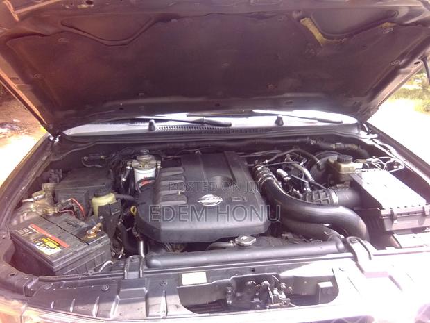 Nissan Navara 2.5 Automatic 2006 Black