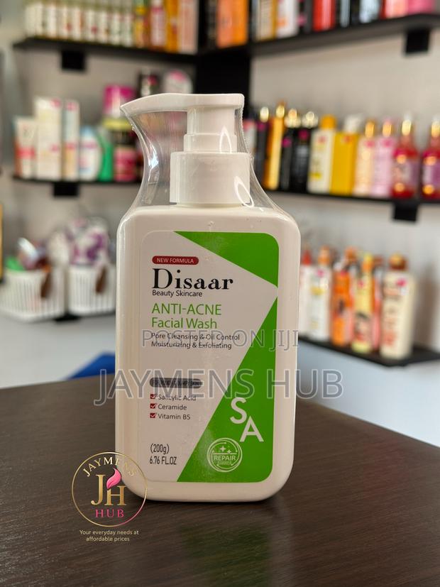 Disaar Anti Aging and Whitening Facial Wash · Photo 1