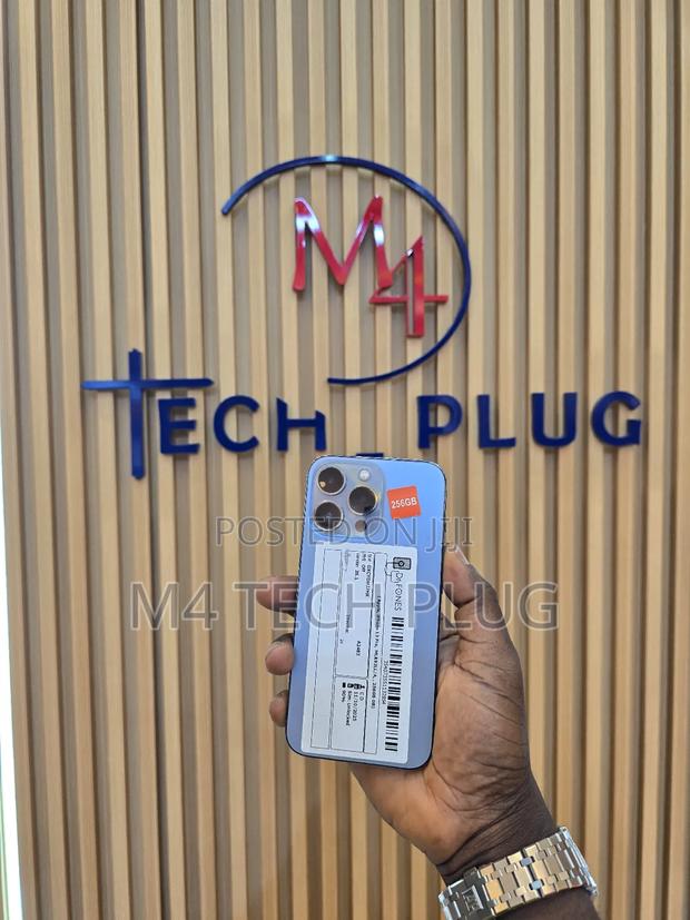 Apple iPhone 13 Pro 256 GB Blue · Photo 1