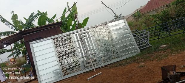 Amazing Grace Metal Works, Knust