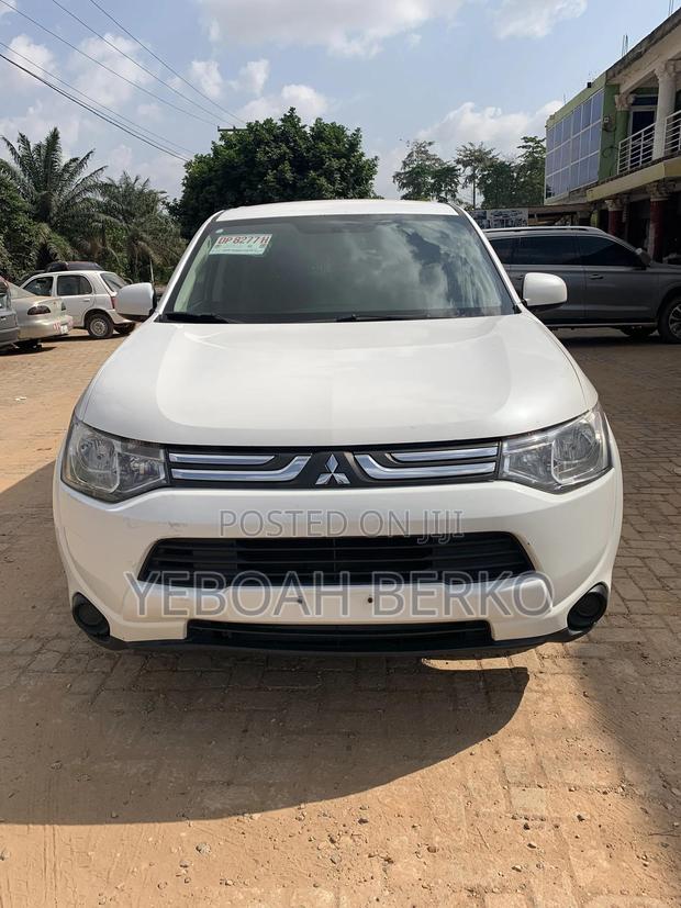 Mitsubishi Outlander 2014 White