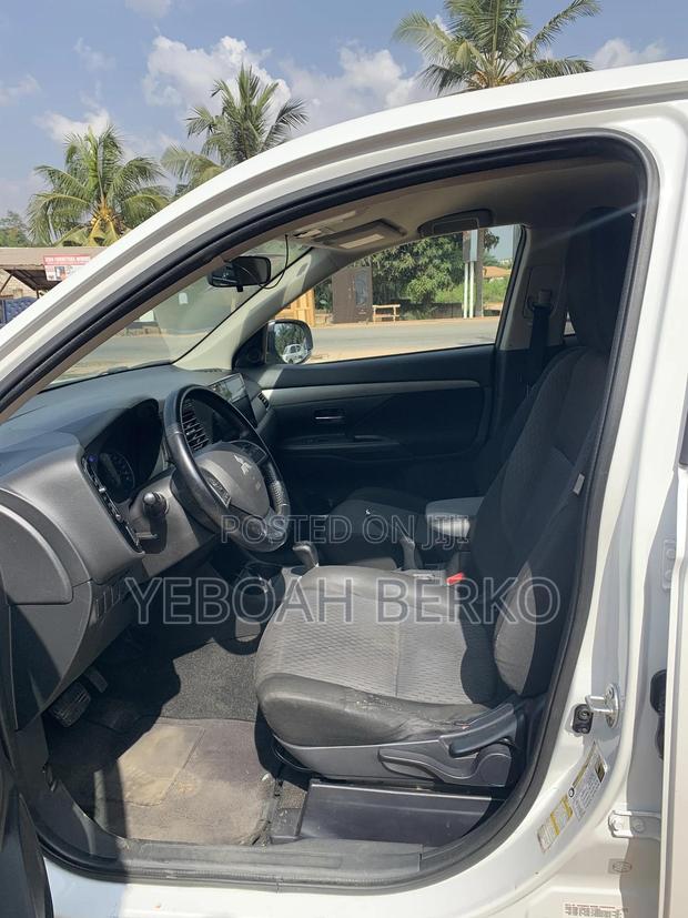 Mitsubishi Outlander 2014 White