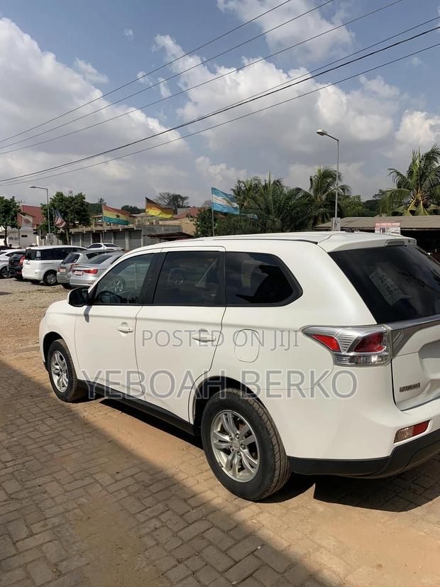 Mitsubishi Outlander 2014 White