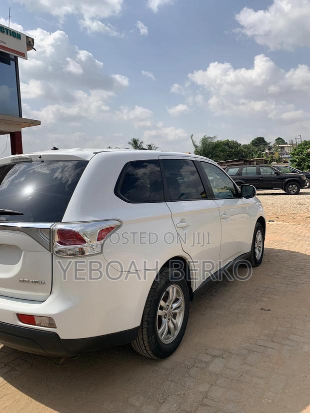 Mitsubishi Outlander 2014 White