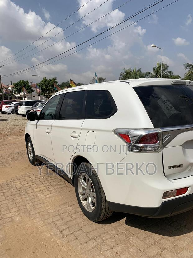 Mitsubishi Outlander 2014 White