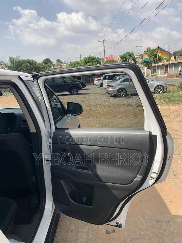 Mitsubishi Outlander 2014 White
