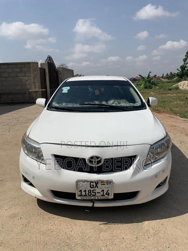 Toyota Corolla 2010 White