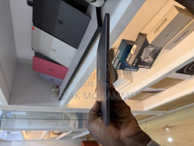 Apple iPad Pro 11 (2018) 256 GB Gray photo 4