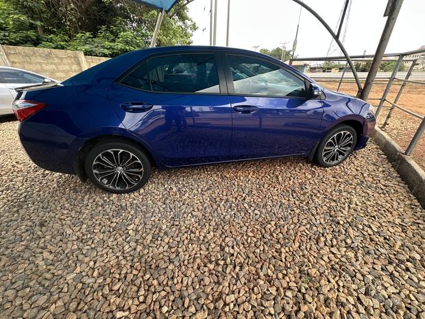 Toyota Corolla S Plus 4dr Sedan (1.8L 4cyl CVT) 2016 Blue