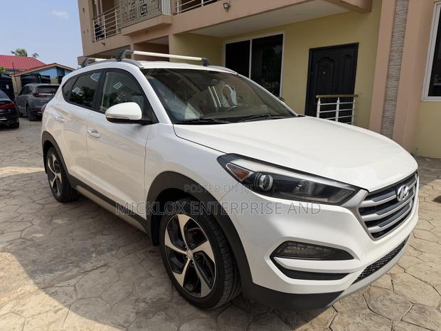 Hyundai Tucson Sport FWD 2017 White