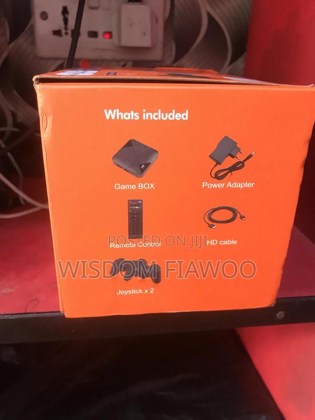 M8 Tv Stick With Game and Controllers · Photo 2