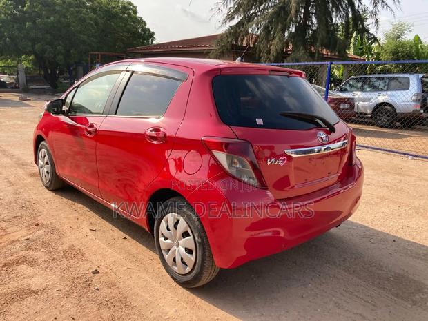 Toyota Vitz 1.3 FWD 5dr 2012 Red