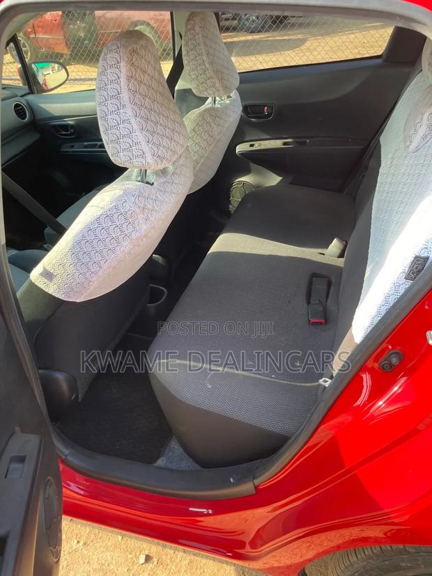 Toyota Vitz 1.3 FWD 5dr 2012 Red
