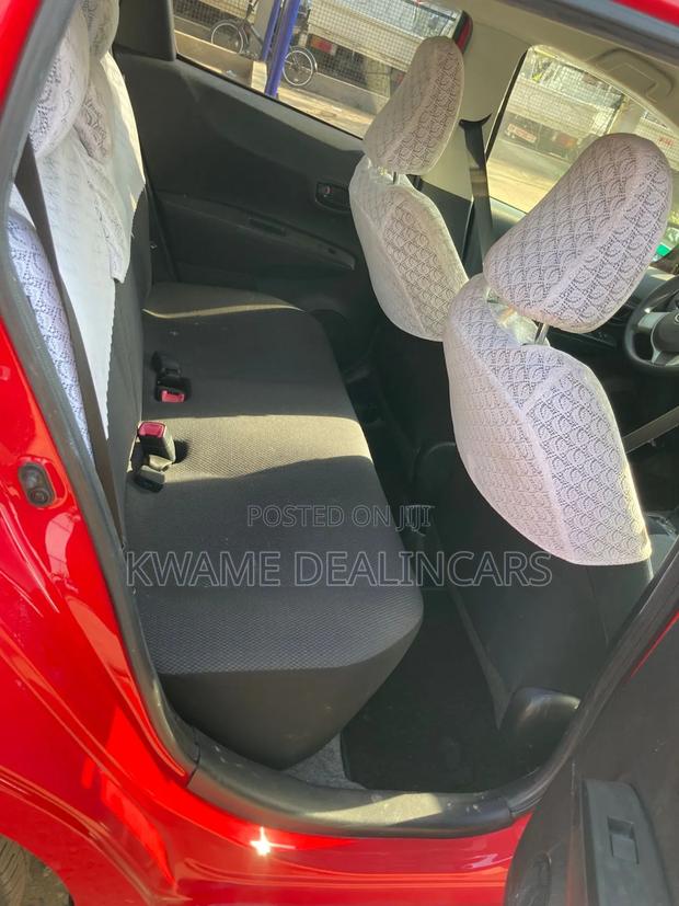 Toyota Vitz 1.3 FWD 5dr 2012 Red