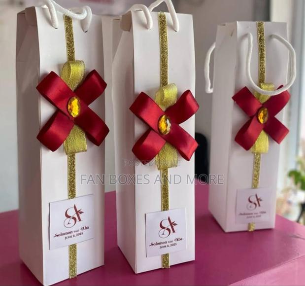 Flask or Wine Boxes for Packaging · Photo 4