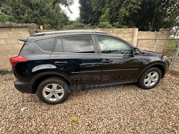 Toyota RAV4 LE 4dr SUV (2.5L 4cyl 6A) 2015 Black