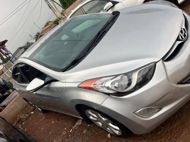 Hyundai Elantra GLS 2012 Silver