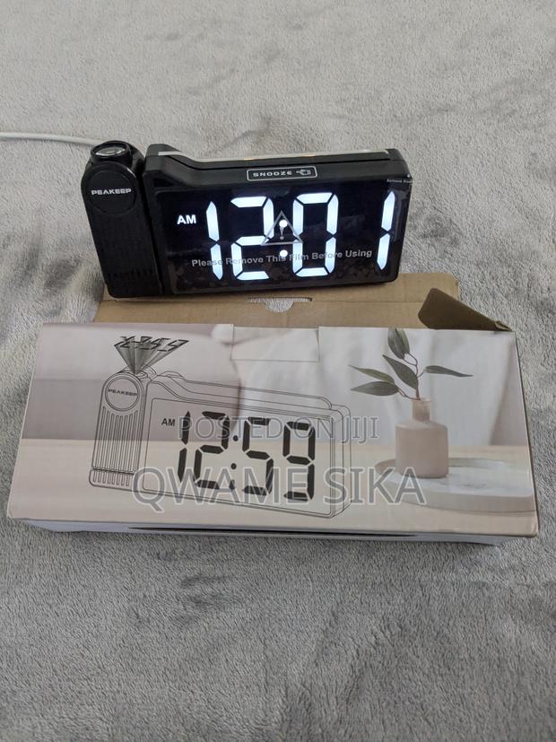 Peekeep Led Digital Projection Alarm Clock.
