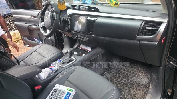 Toyota Hilux Revo Single Cab Deisel 2.4 RWD 2017 Black photo 3