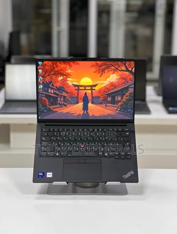 New Laptop Lenovo ThinkPad E14 Gen 6 8GB Intel Core Ultra 5 SSD 512GB photo 2