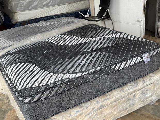 American Queen Size Mattress (60/80/12 Inches) photo 6