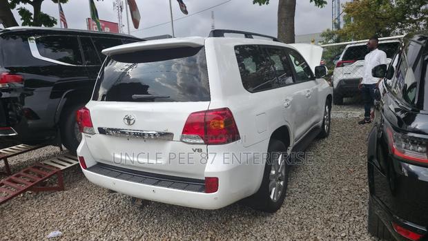 Toyota Land Cruiser 4.5 V8 DSL 2014 White photo 2