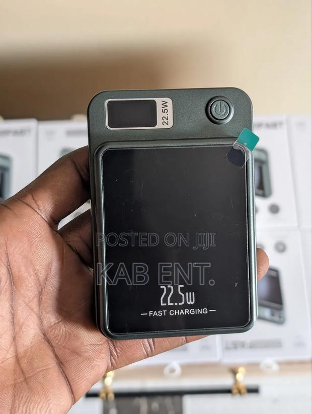Magnetic Wireless Power Bank (10000 Mah) photo 12