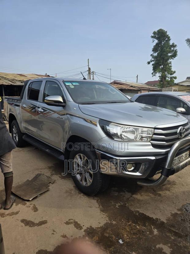 Toyota Hilux Revo Smart Cab Deisel 2.8 AWD 2018 Silver