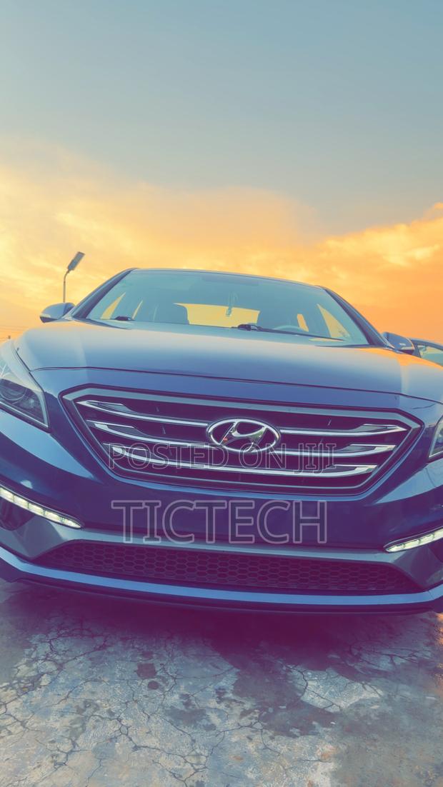 Hyundai Sonata Sport 2.0T Sedan FWD (2.0L 4cyl 6A) 2017 Blue photo 5