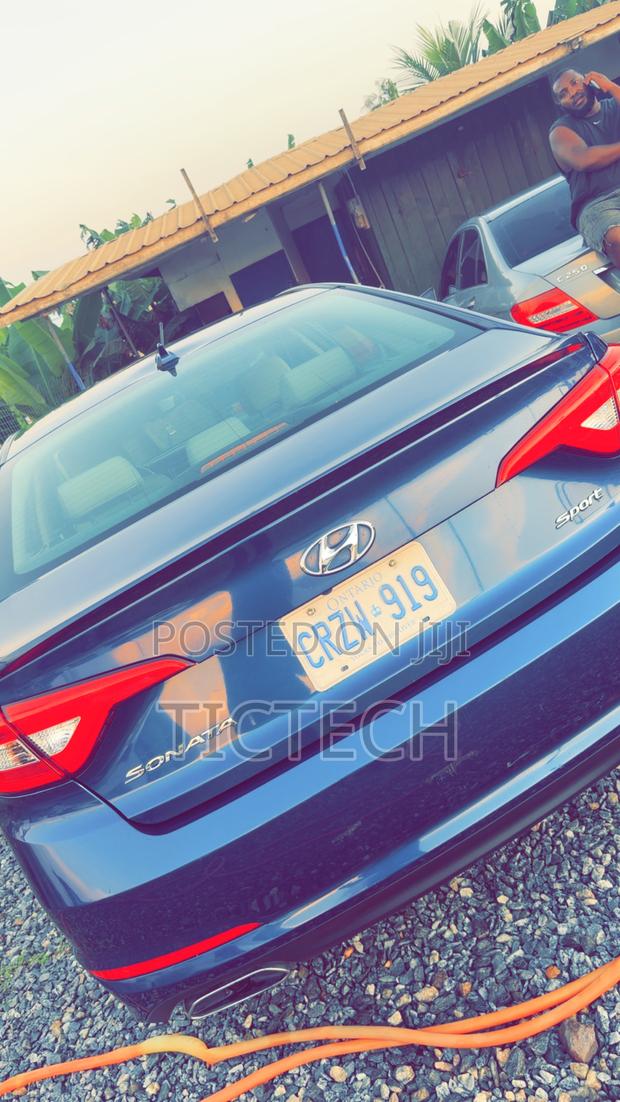 Hyundai Sonata Sport 2.0T Sedan FWD (2.0L 4cyl 6A) 2017 Blue photo 4